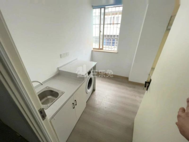 唐家沙小区（平型关路305弄）15152281厨房图4