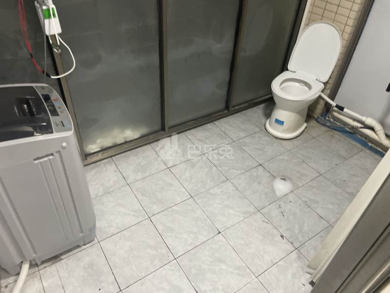 恒立心海湾花园（依云伴山）15162171卫生间图4