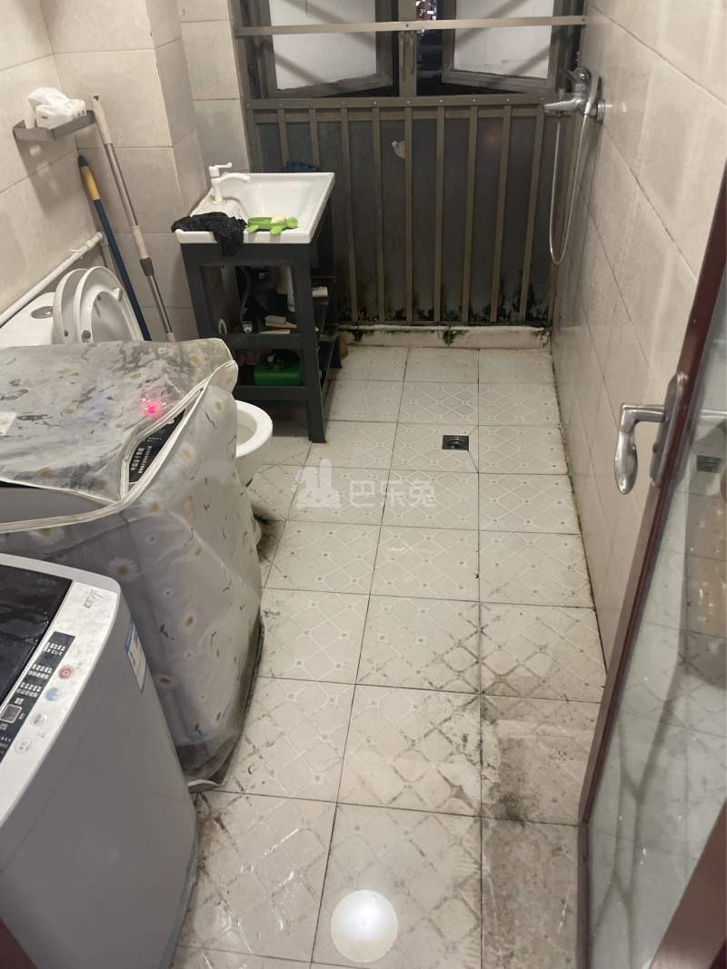 恒立心海湾花园（依云伴山）15162171卫生间图5