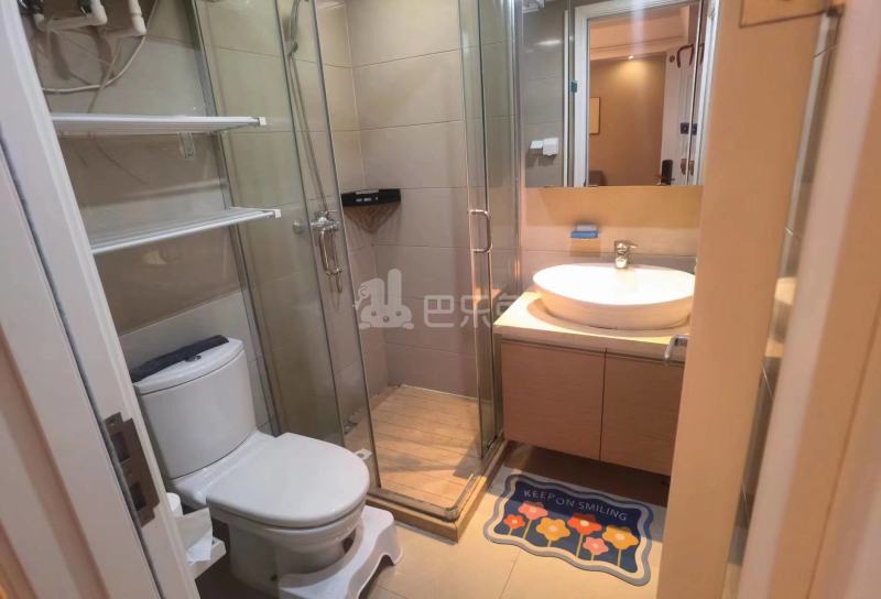 龙湖滟澜山二期澜轩15186456卫生间图12