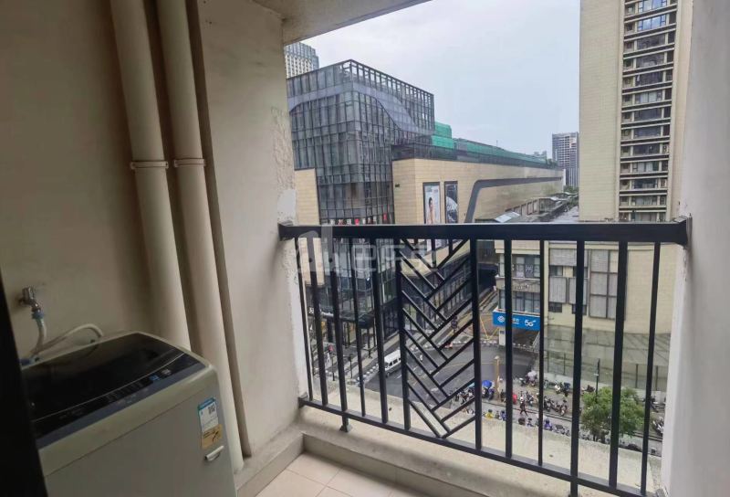 龙湖滟澜山二期澜轩15186456卧室图1