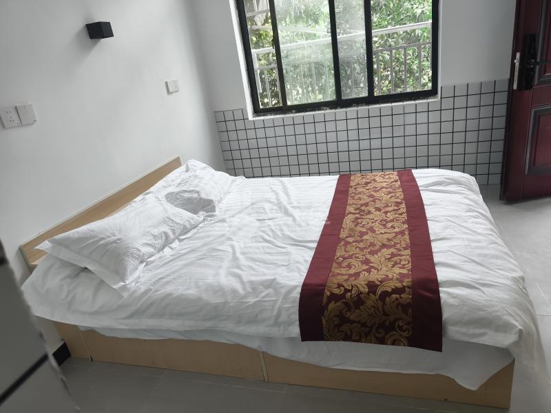 西郊家园（青浦）15195366卧室图2