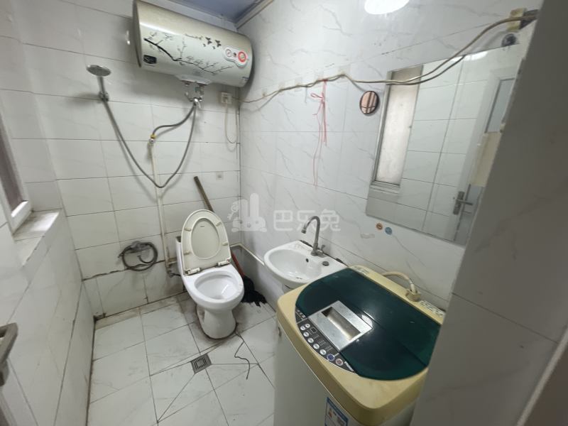 花望新村15229812卫生间图7