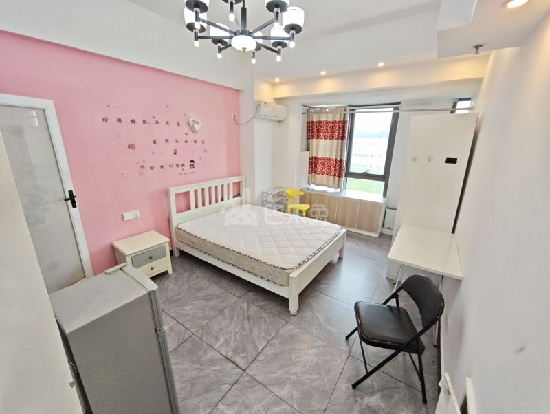 哥伦国际15252361卧室图0