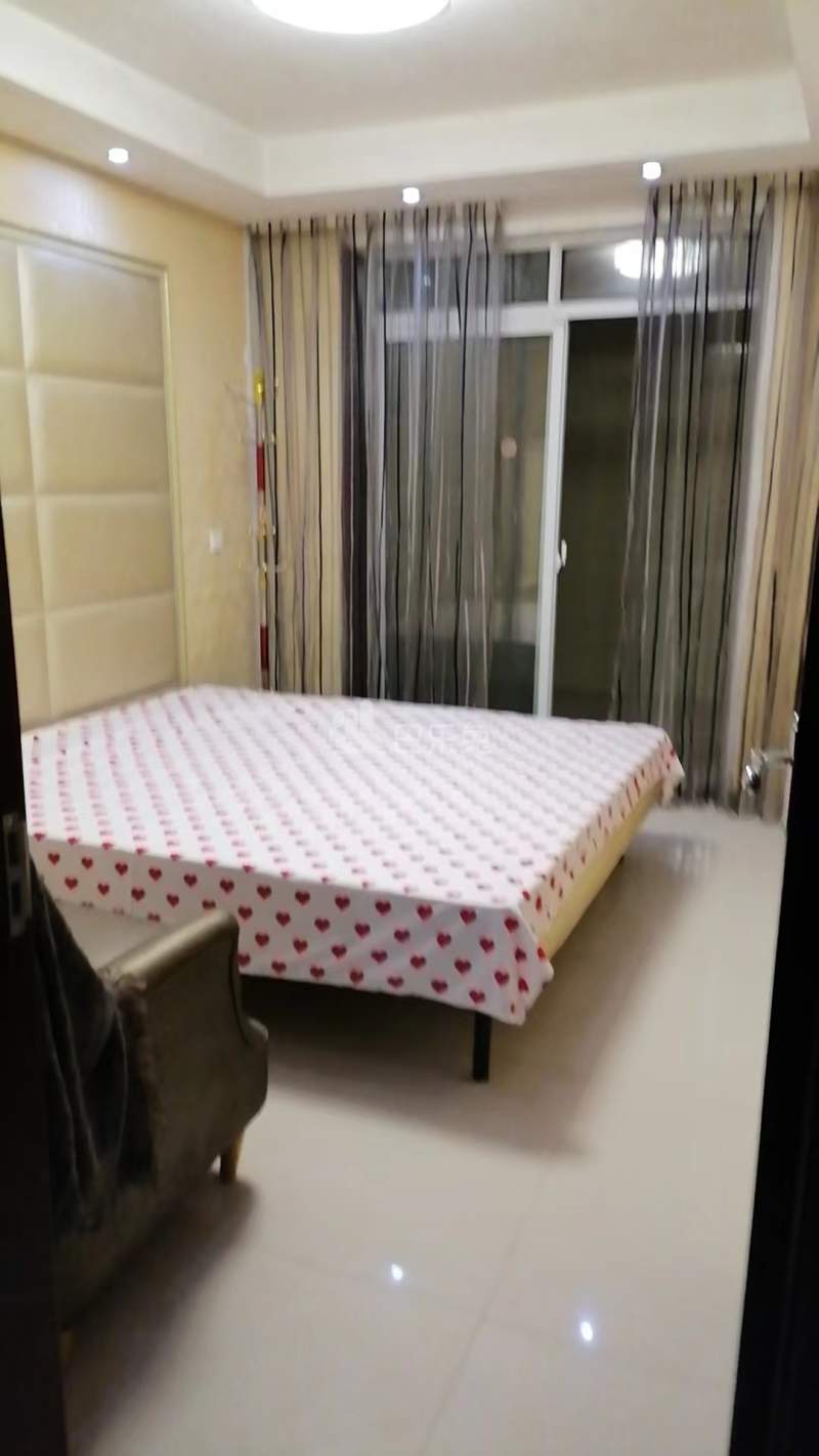 恒盛湖畔豪庭北区（恒盛湖畔豪庭东区）15264830卧室图6