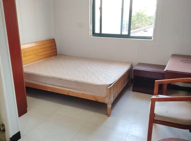 七星公寓 1室0厅1卫