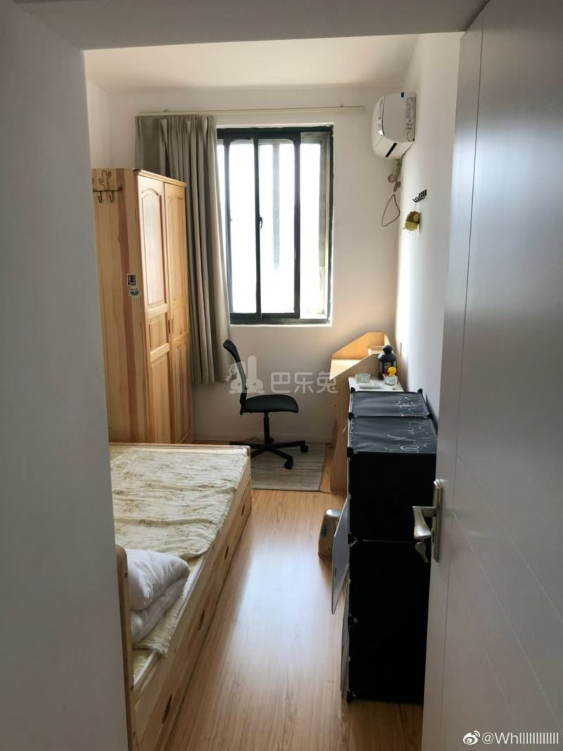 申航小区（中山南二路2001弄）15330661卧室图1