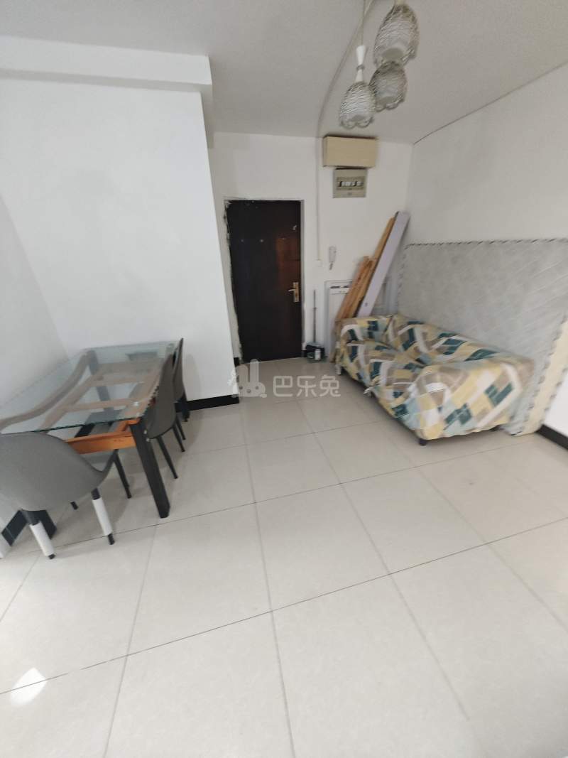 龙沟新苑15340509客厅图11