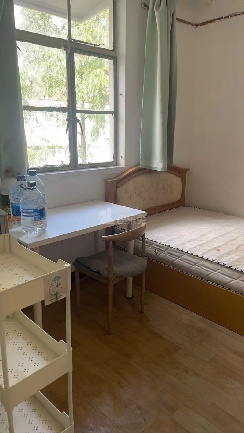 番禺路650弄小区15346276卧室图2