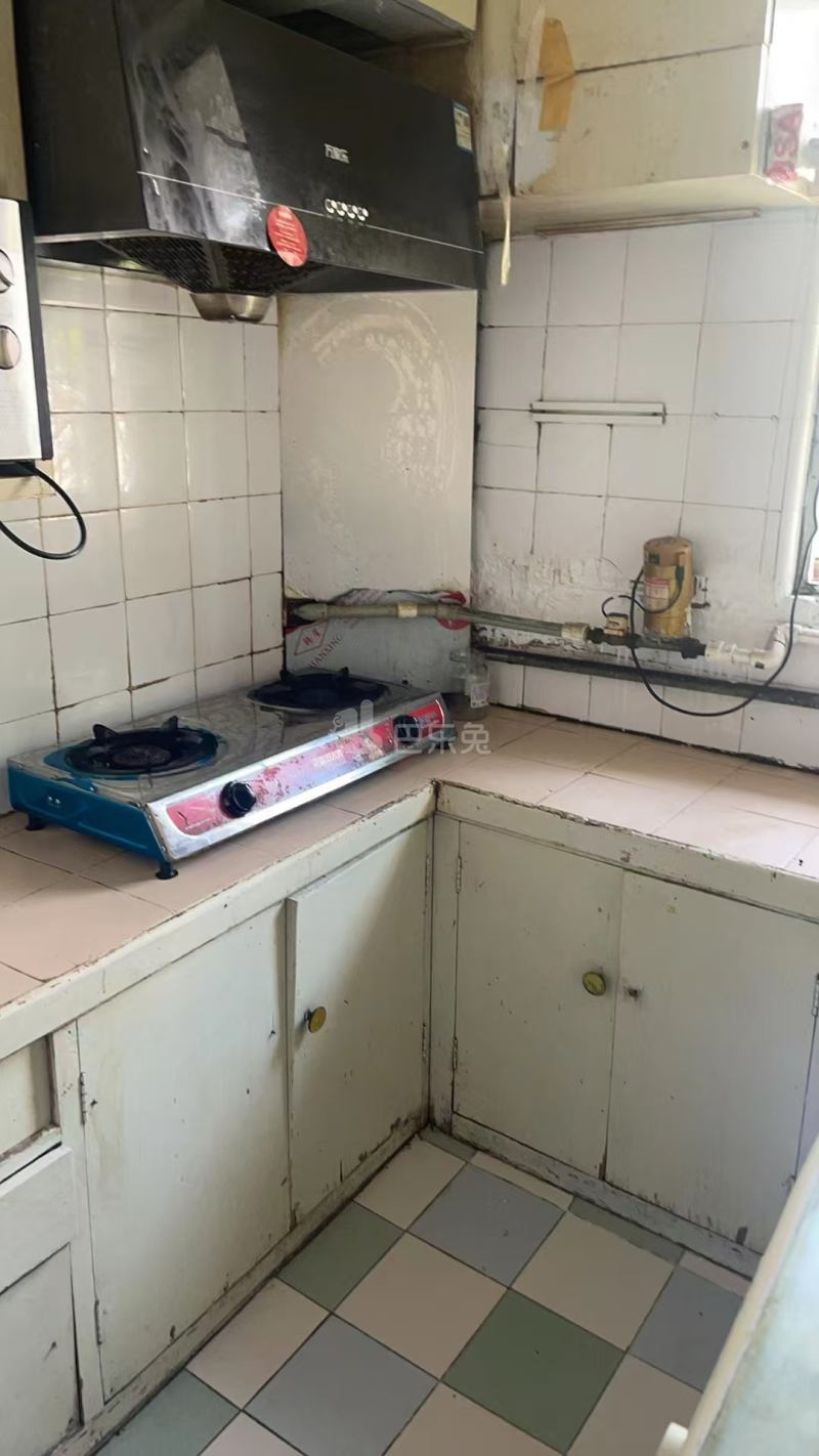 番禺路650弄小区15346276卧室图3