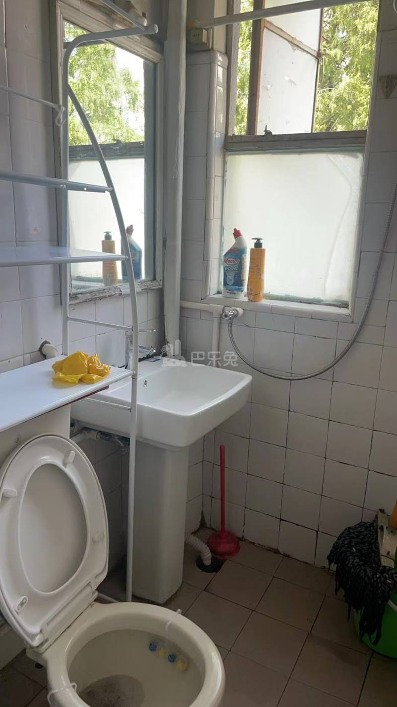 番禺路650弄小区15346276卧室图4