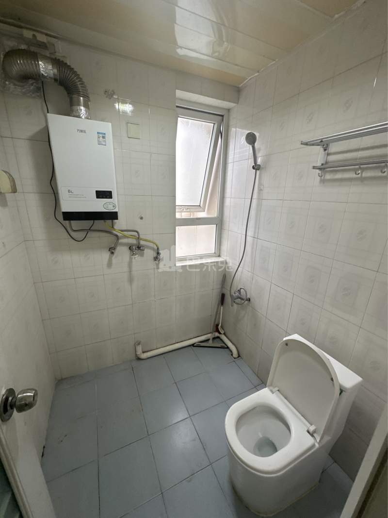 前海花园三期15346479卫生间图10