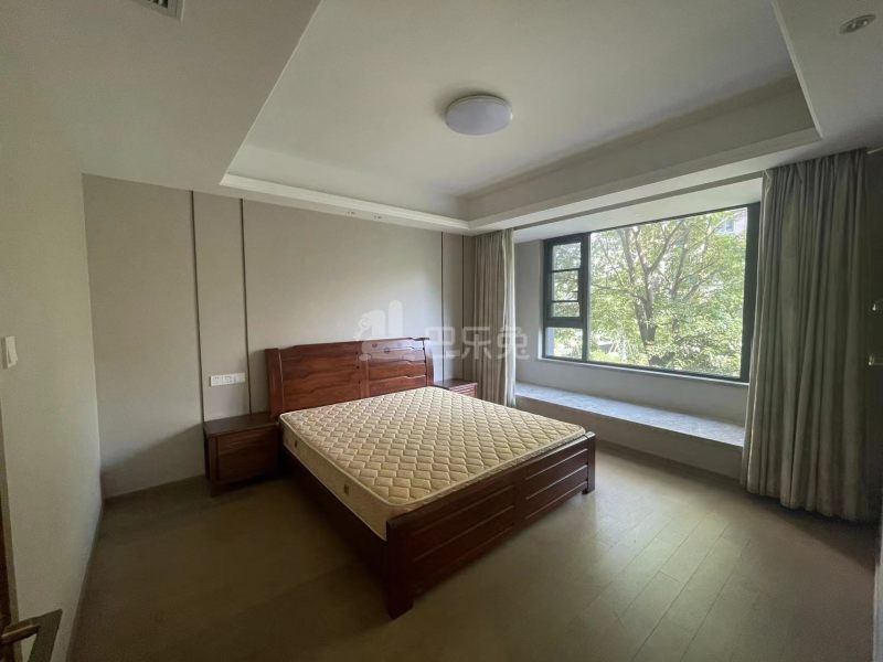 国开东方凤凰台15351352卧室图0