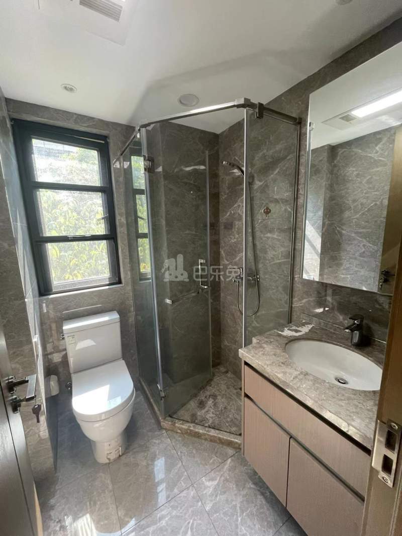 国开东方凤凰台15351352卫生间图4