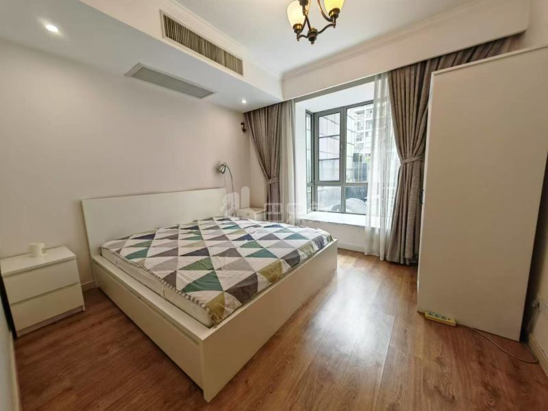 白金府邸15356903卧室图3