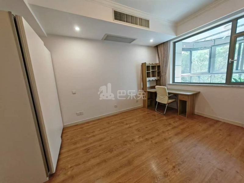 白金府邸15356903卧室图1