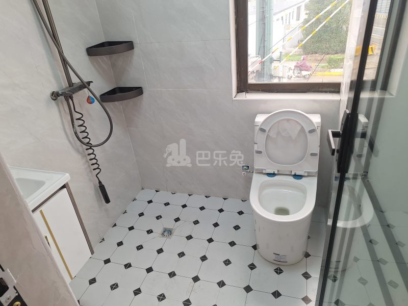 德园路769号15378890卫生间图5