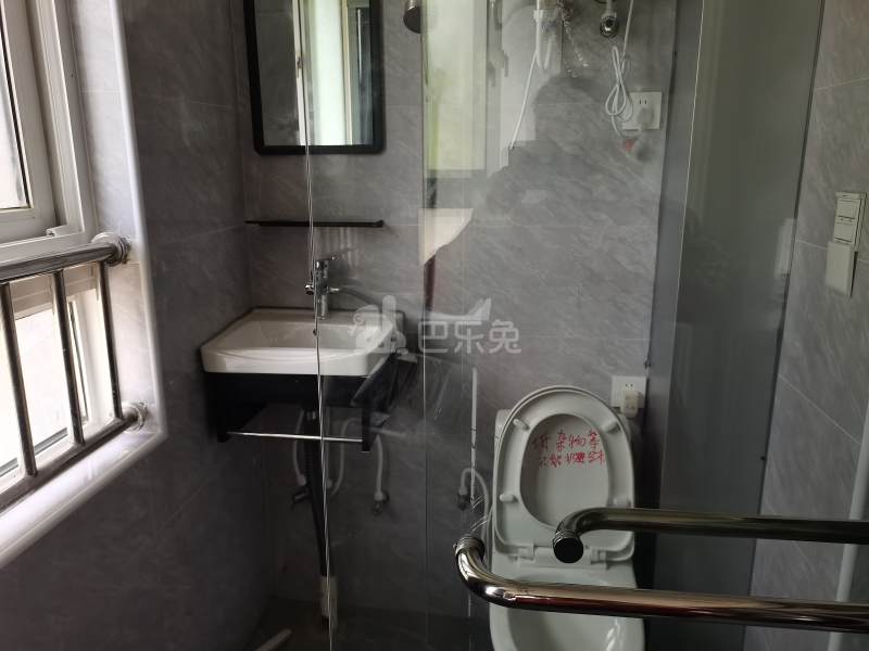 九华丽苑2期15393553卫生间图5