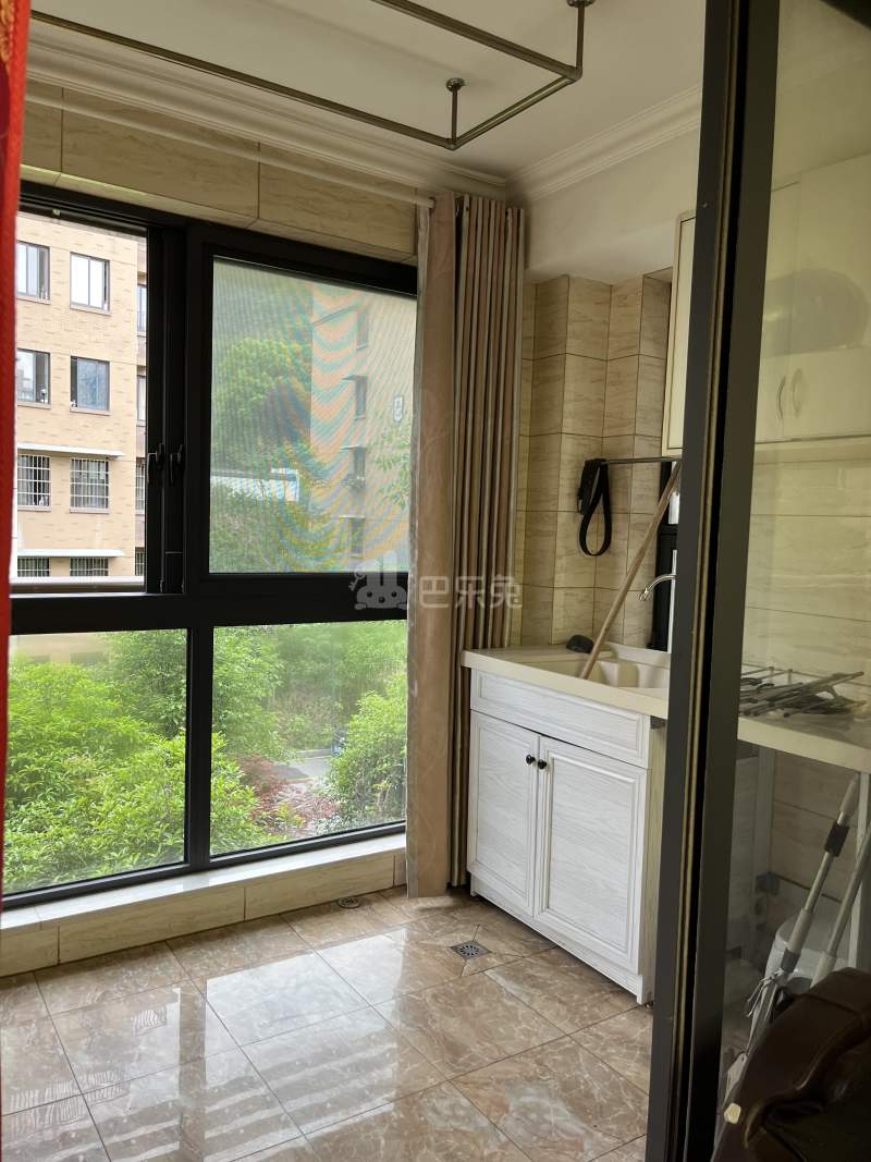 闲林联荣公寓15396811周边环境图6