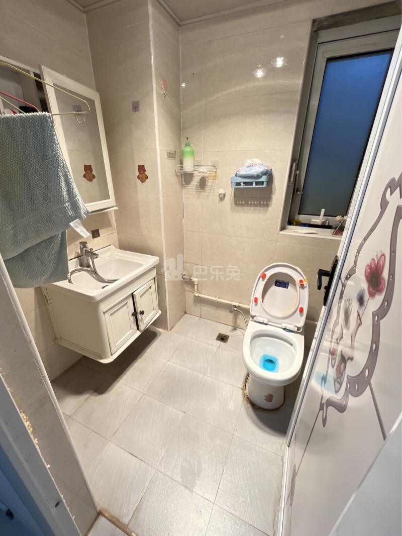 绿地象屿德馨嘉苑（苏河公园）15407751卫生间图9