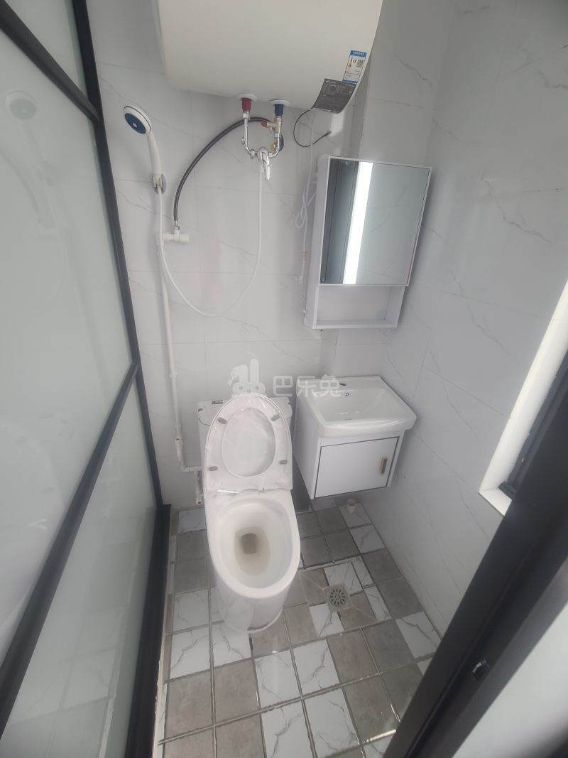 深圳金鸡路9号15423034卫生间图4