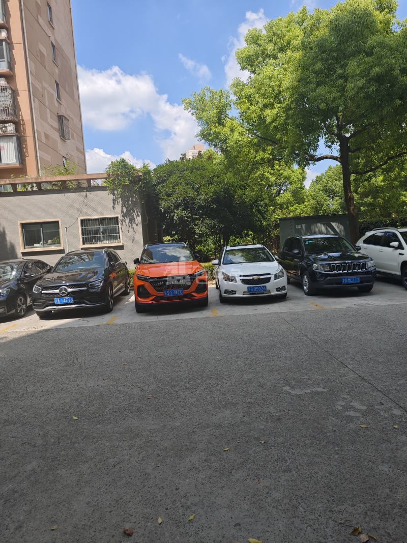 龙博公寓18422402周边环境图1