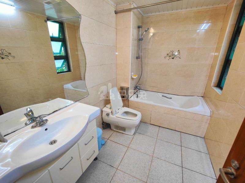 中海馨园15456696卫生间图1