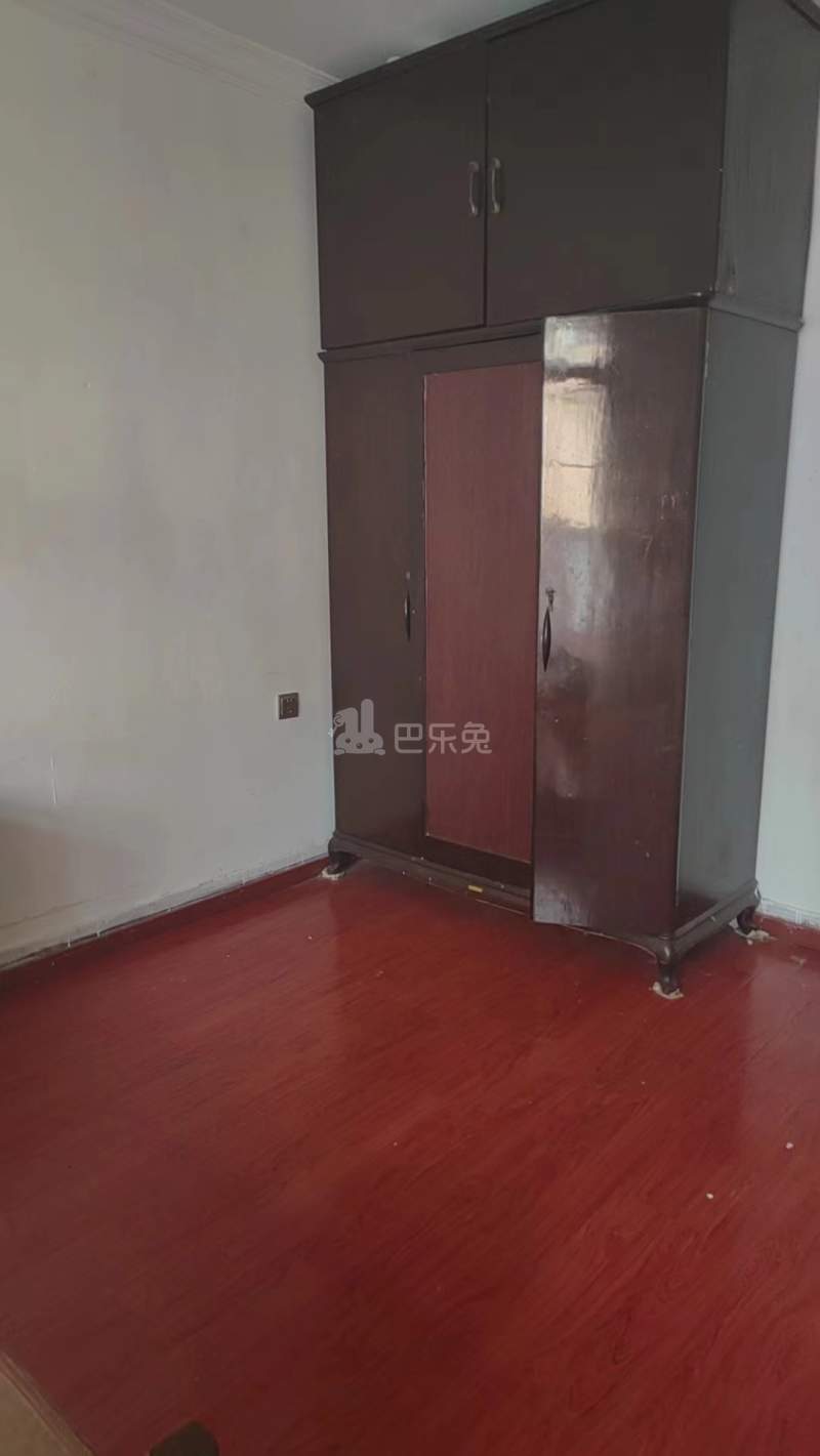 同泰北路401弄小区15469792卧室图4