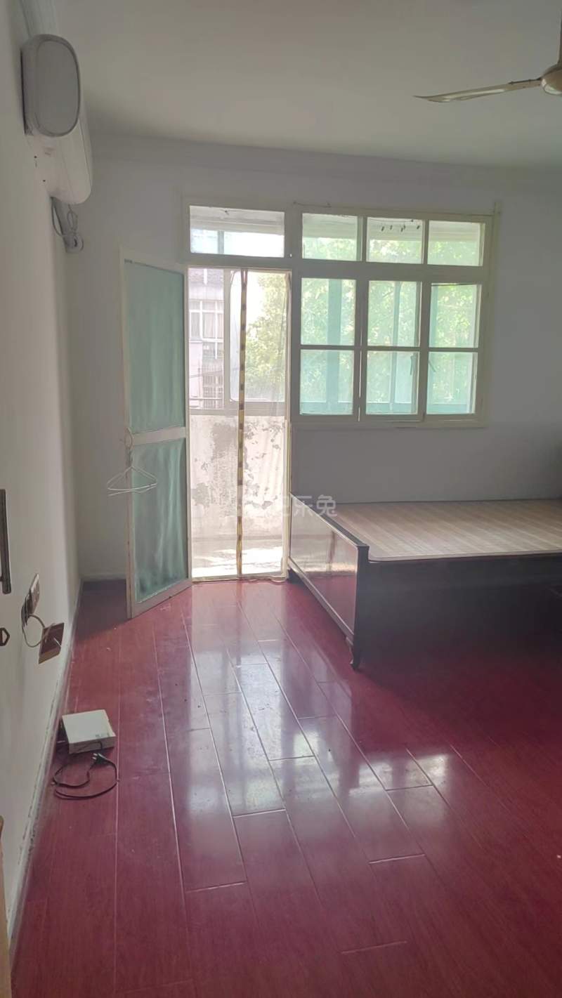 同泰北路401弄小区15469792卧室图10