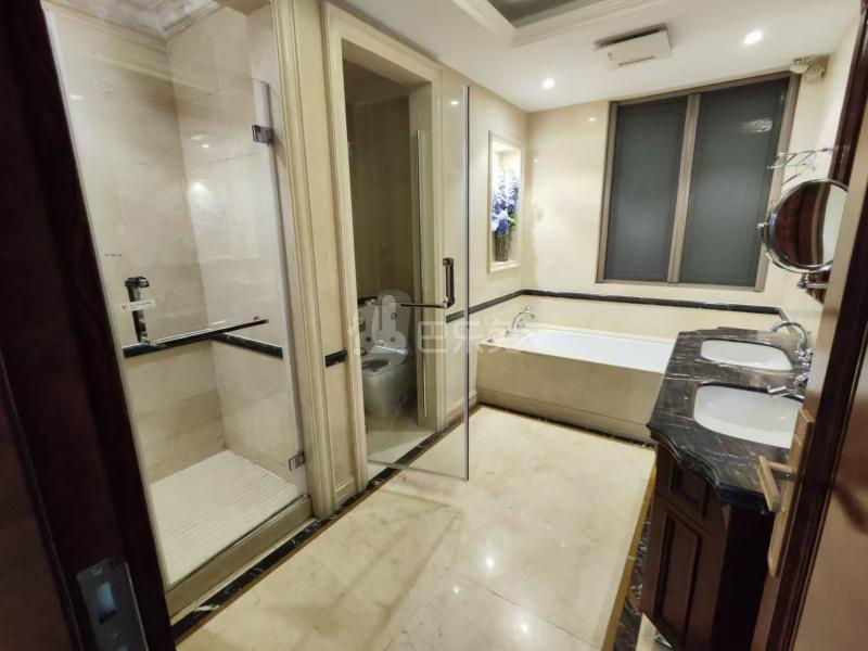 上河湾15491255卫生间图7