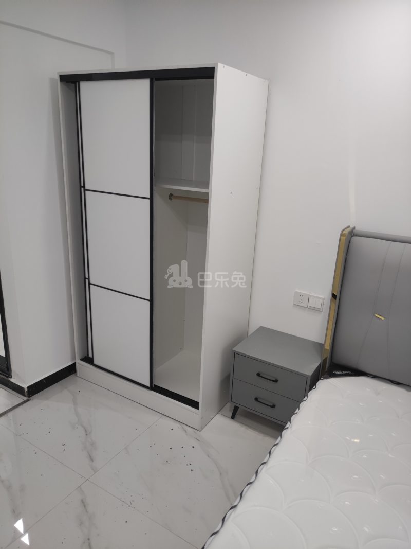 长岳王马府15494623卧室图1