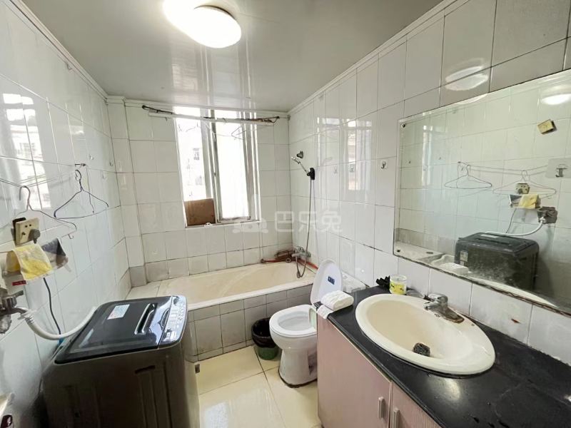 康佳花园四区15524178卫生间图8