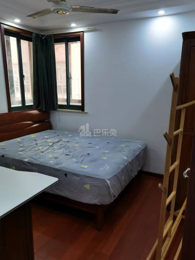 浦东大道651弄小区15524427卧室图0