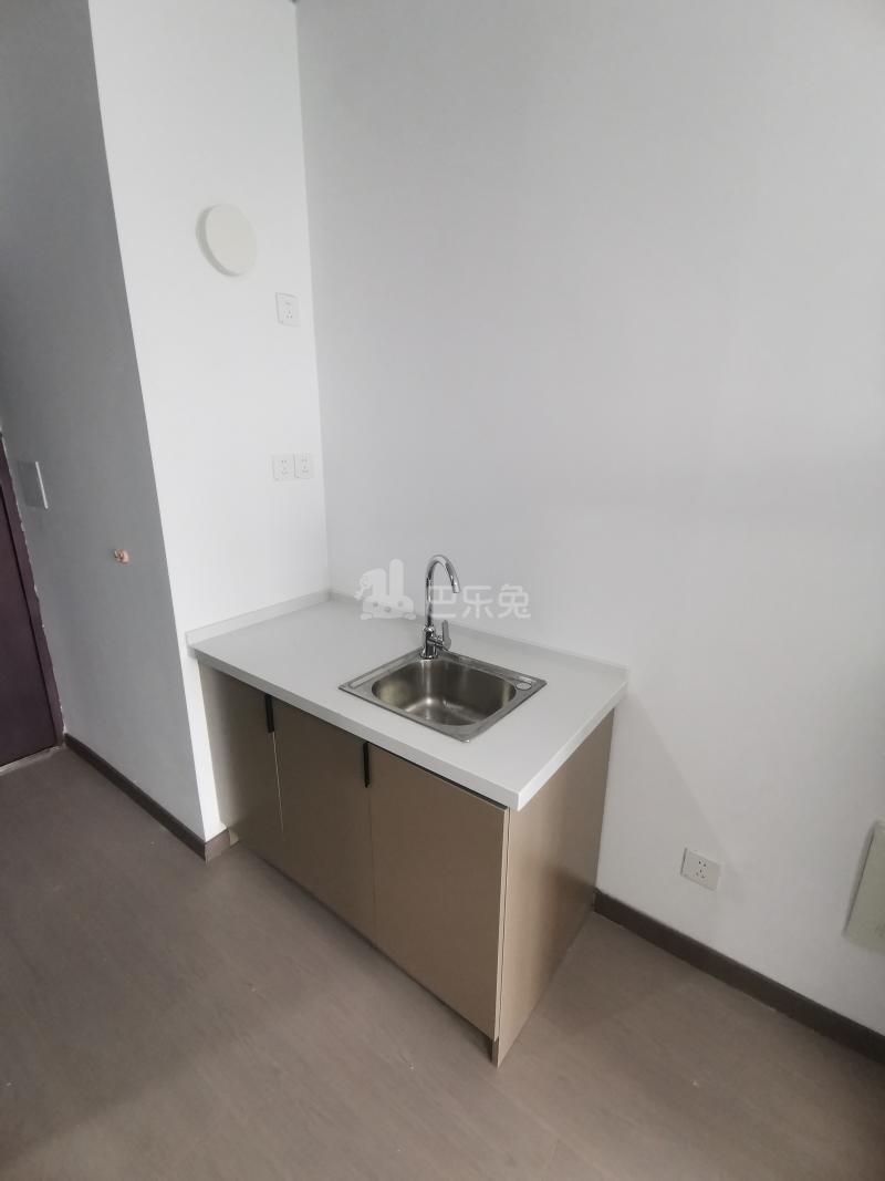 越洋国际15526519厨房图4