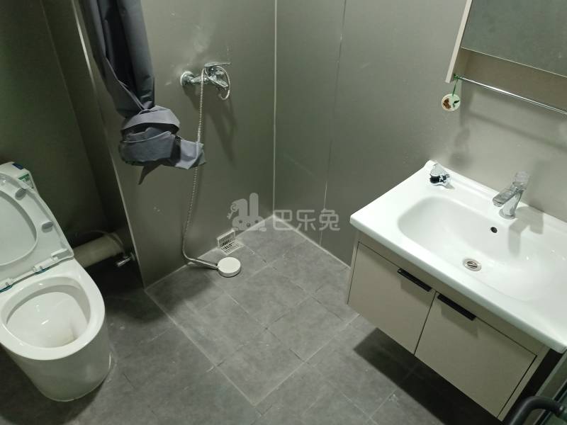 越洋国际15526522卫生间图5