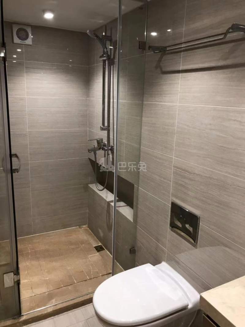 新华红星国际广场15543361卫生间图2