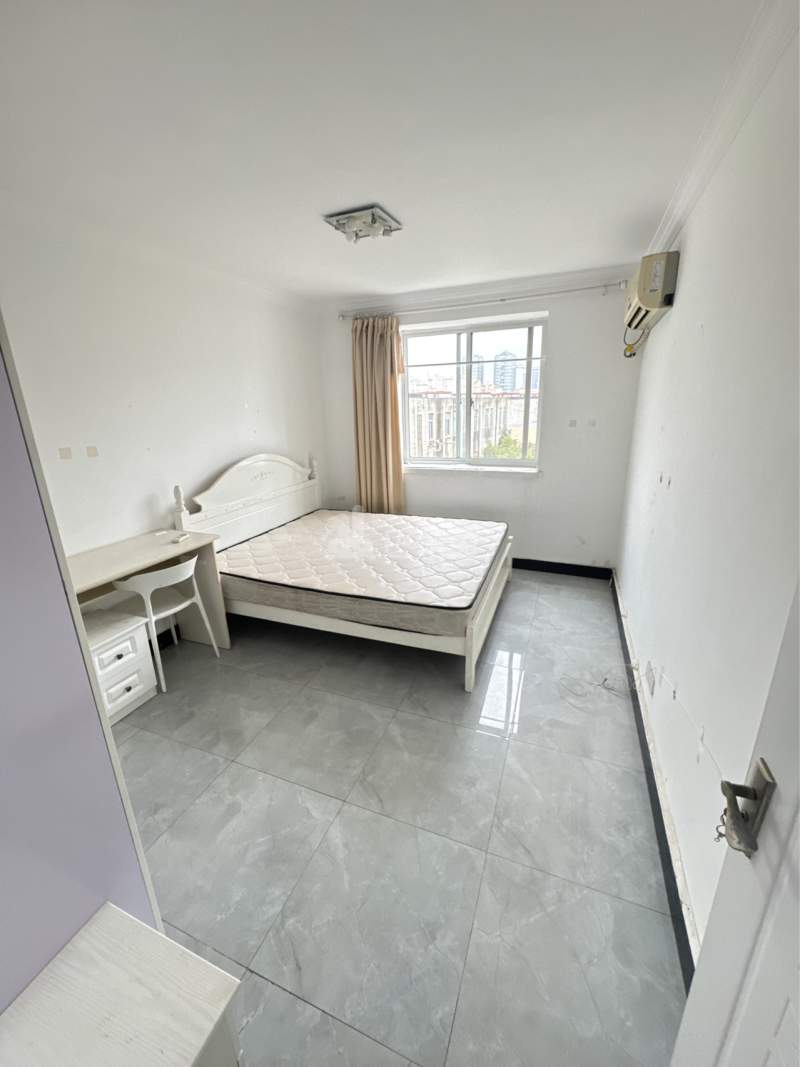 淞南三村15590026卧室图1