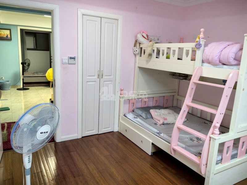 融创富春壹号院15590733卧室图3