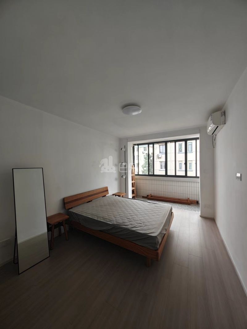 新建西路56弄小区15590917卧室图8