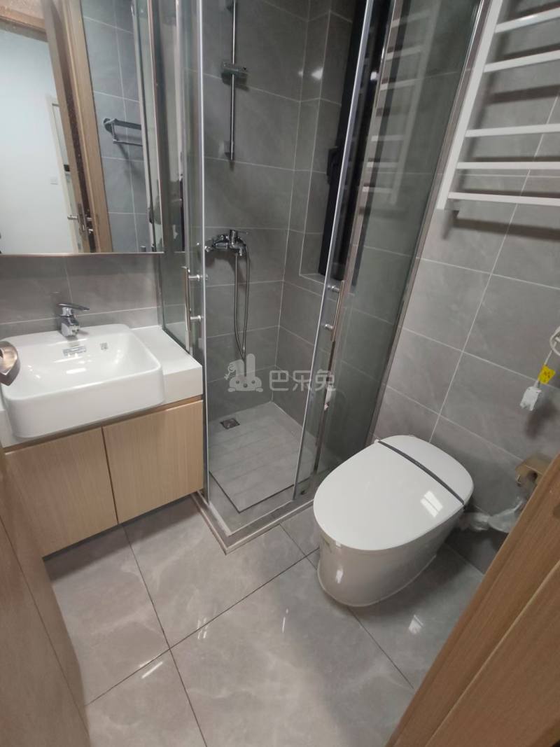 港城悦庭15592783卫生间图4