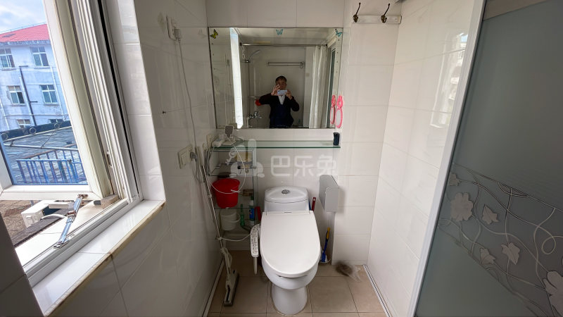 沪东新村15593567卫生间图3