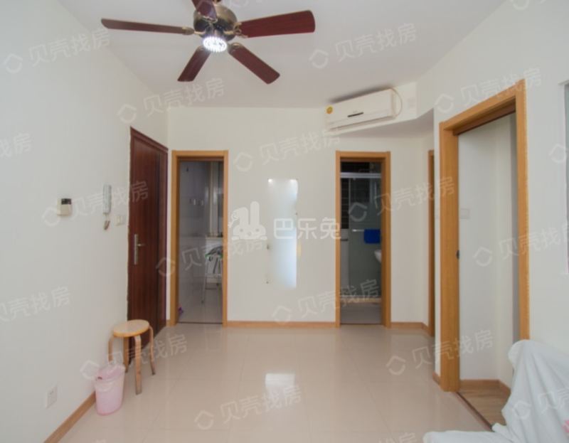 和龙路55弄小区15594391卧室图0