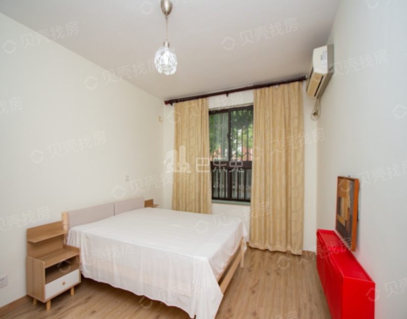 和龙路55弄小区15594391卧室图3