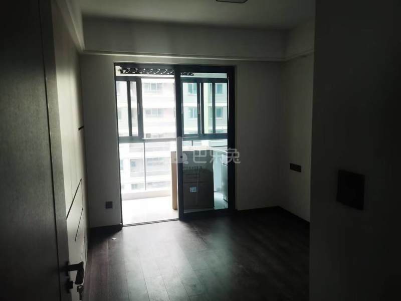 澜沁臻品府15594939周边环境图4