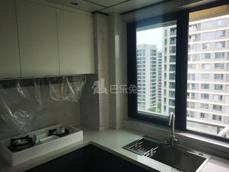 澜沁臻品府15594939周边环境图8