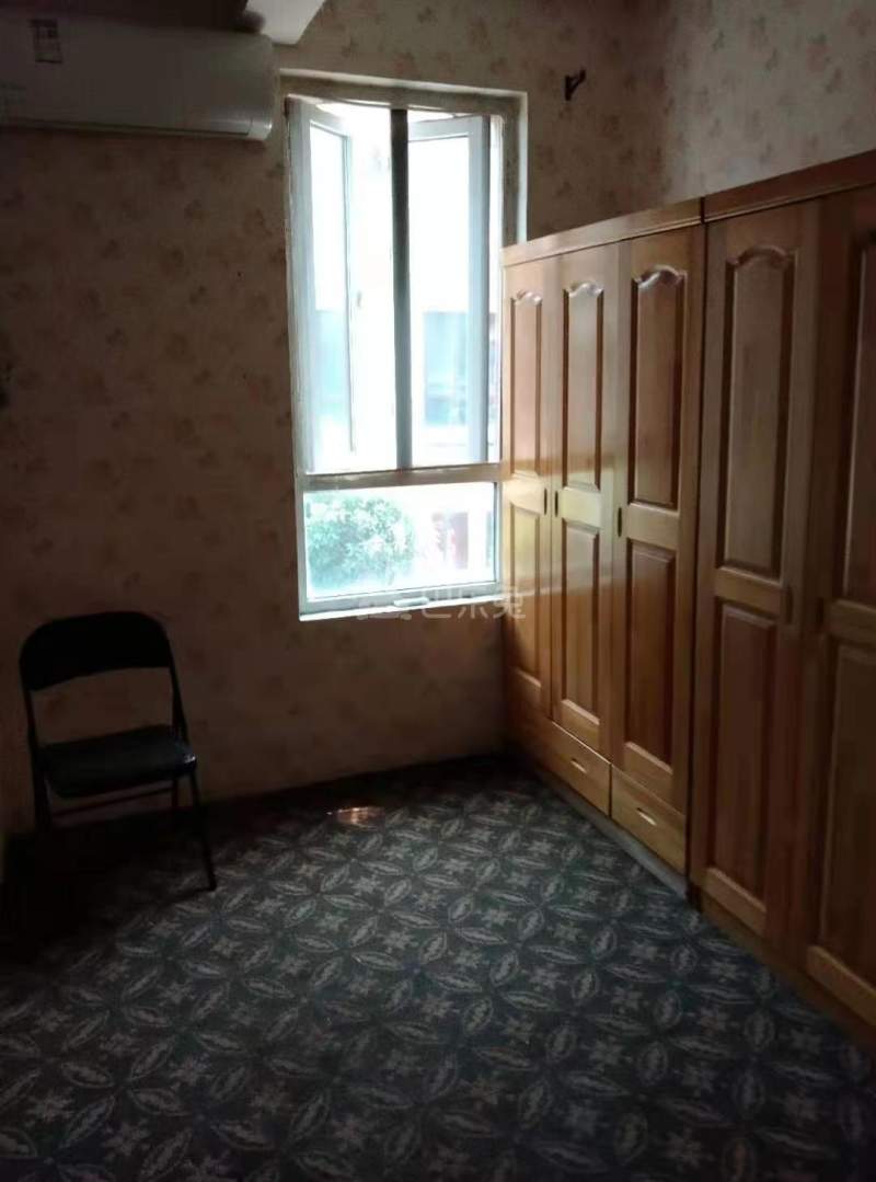 绿地金山名邸15595053卧室图2