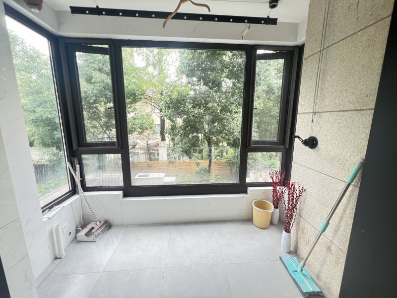 金地·虹桥世家15601098卧室图9