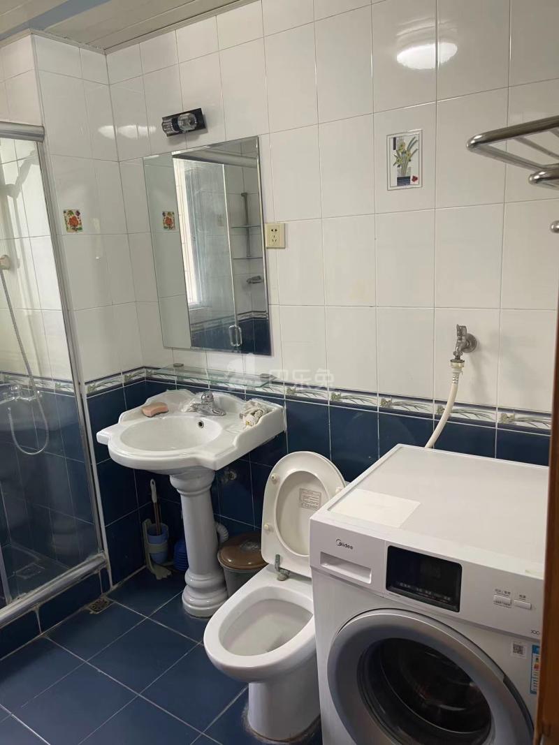 华丰大楼15611466卫生间图7