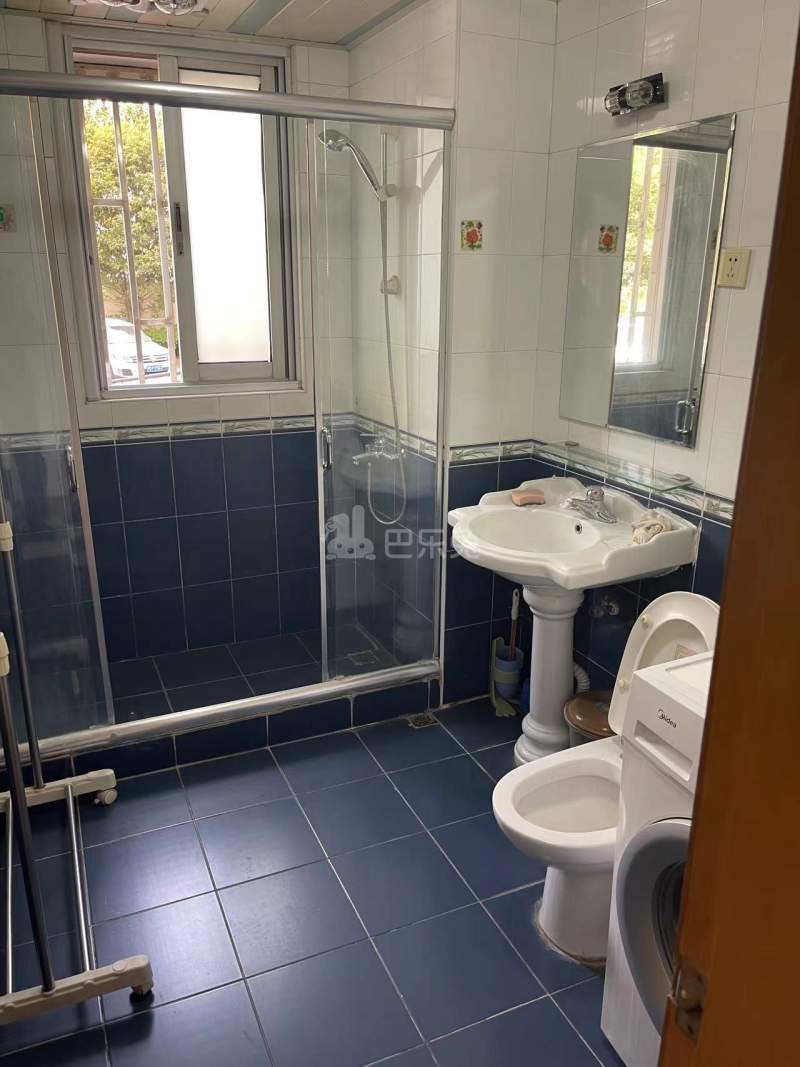 华丰大楼15611466卫生间图8