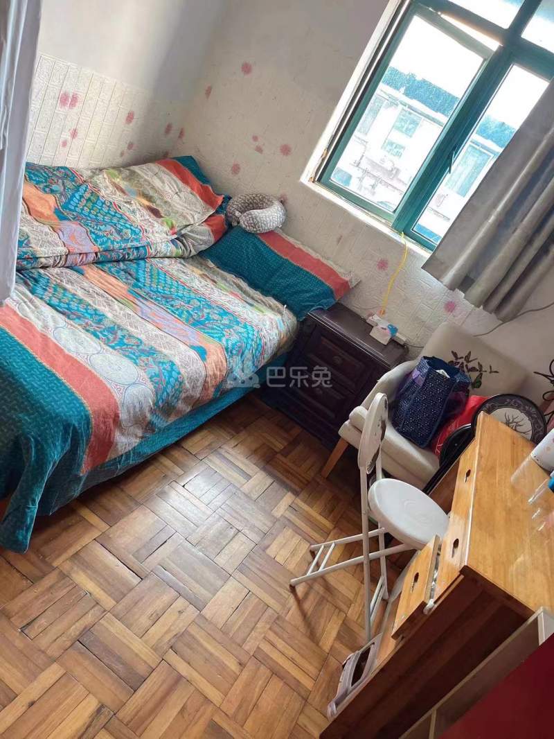 开鲁路31弄小区15612382卧室图1